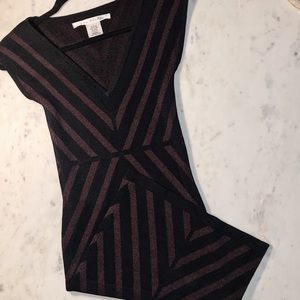 Max studio dress black/burgundy size small